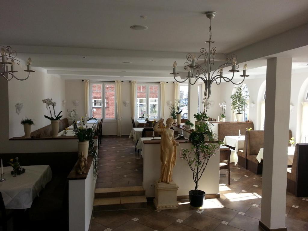 Hotel Helena Neu Wulmstorf Buitenkant foto